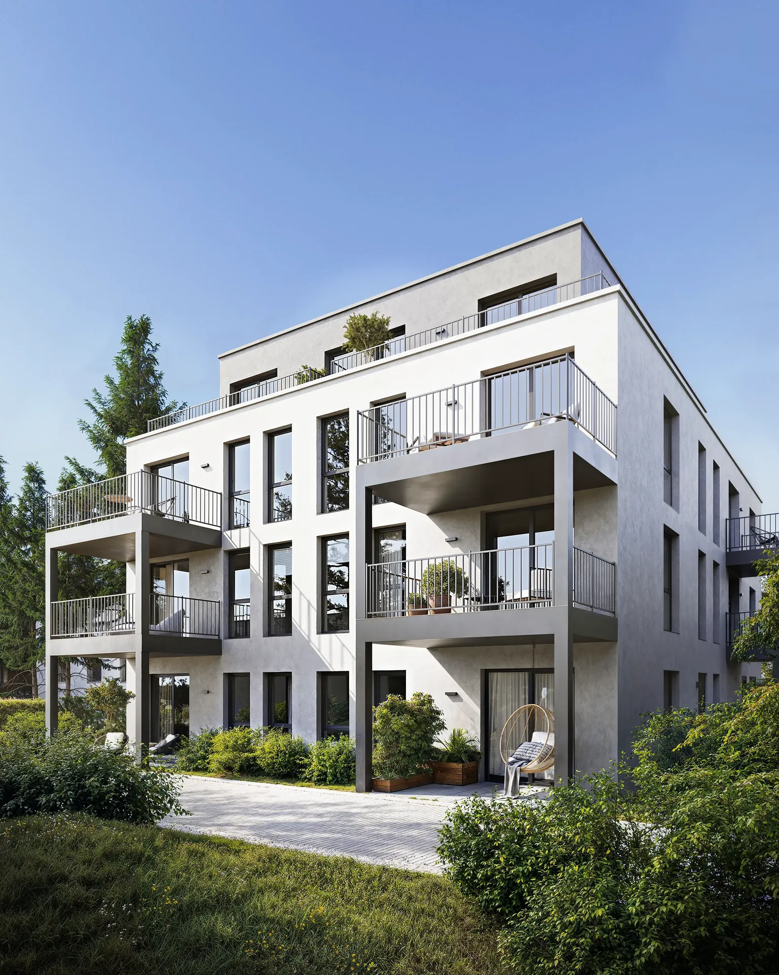 Vue inclinée des façades et des balcons des maisons.