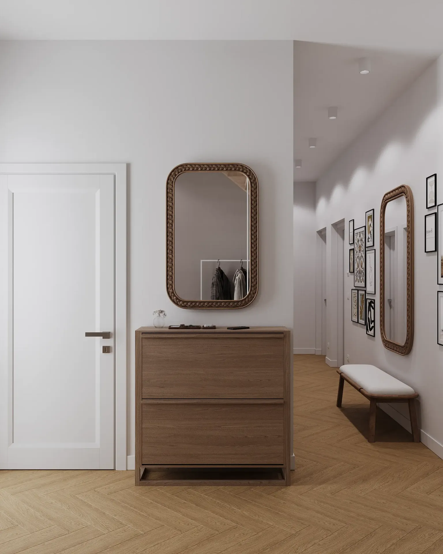Vue d'une étagère à chaussures et d'un miroir dans le couloir.