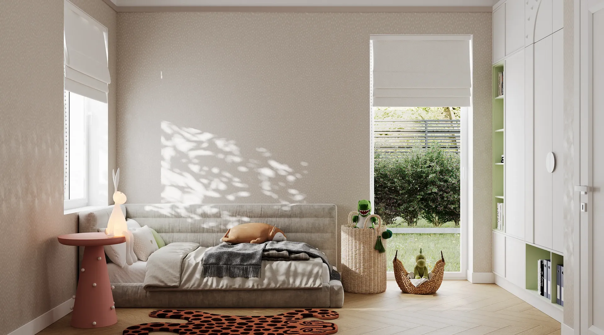 Vue de face d'un lit, d'une fenêtre, d'une armoire et de paniers à jouets.