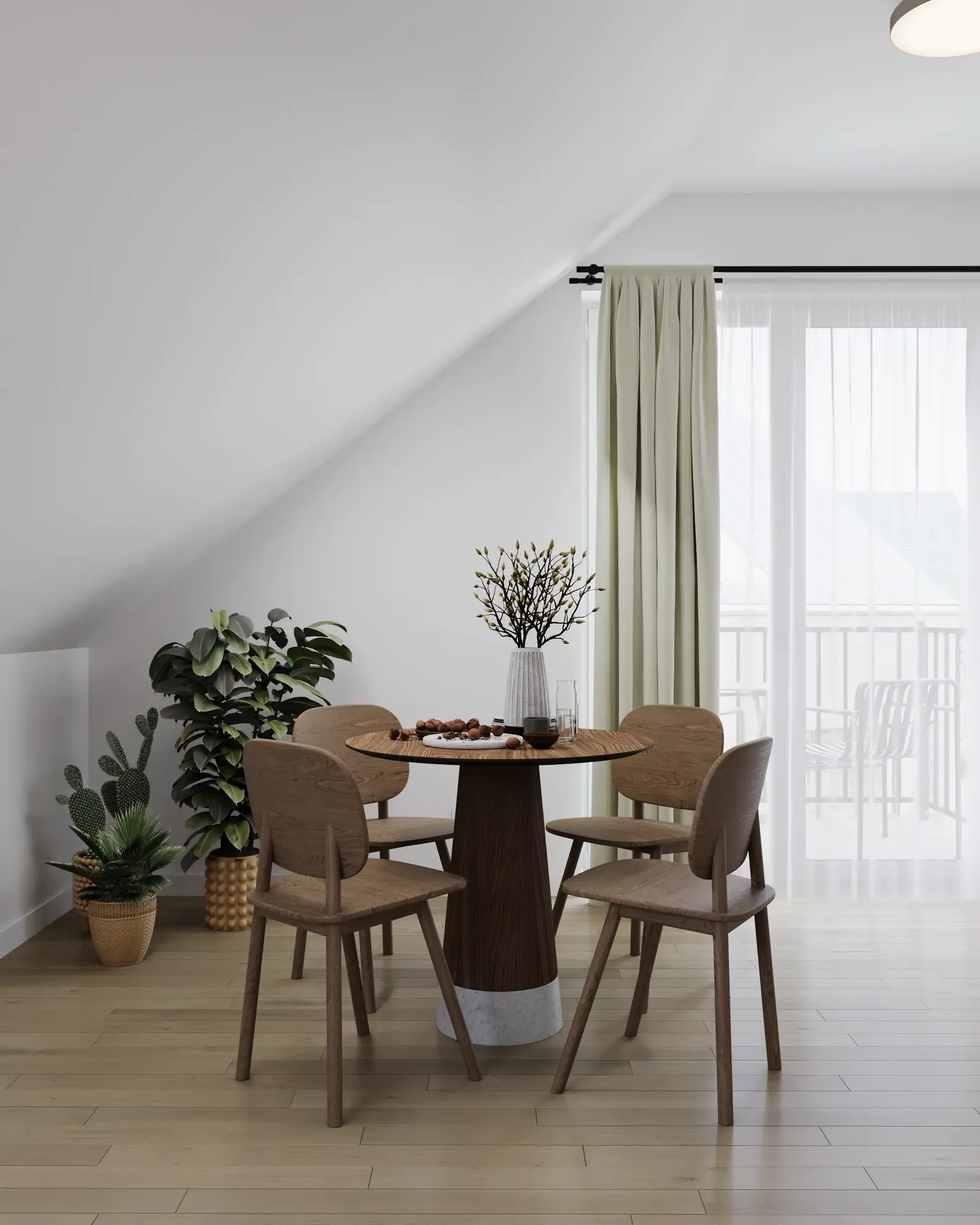 Coin repas près de la fenêtre pour quatre personnes avec un coin plante.