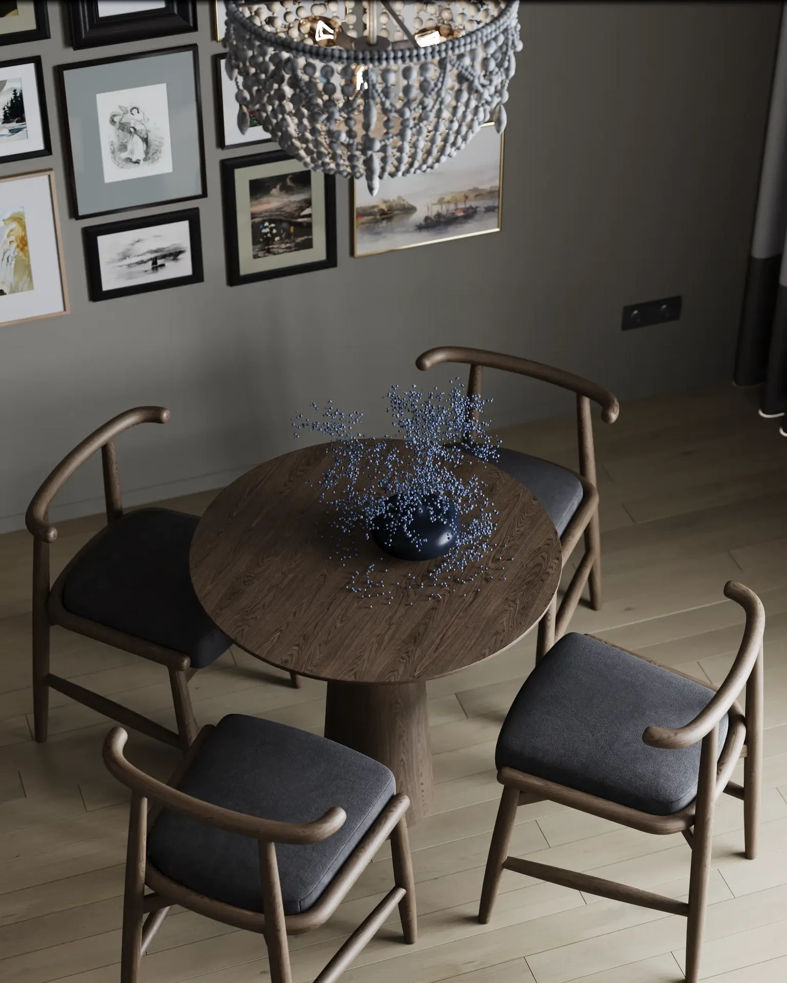 Vue de haut en bas d'une table à manger avec des centres de table décoratifs.